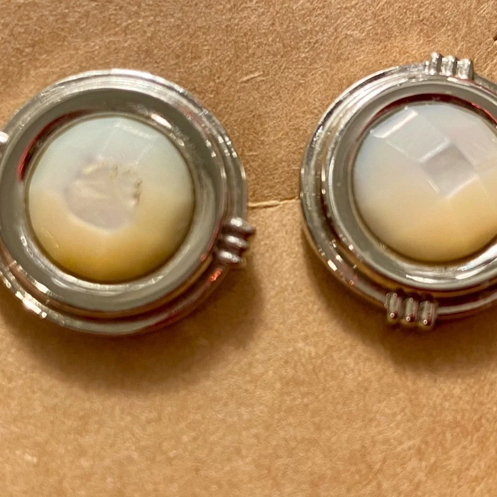 🌸Ike Behar NY Cufflinks🖤🤍
